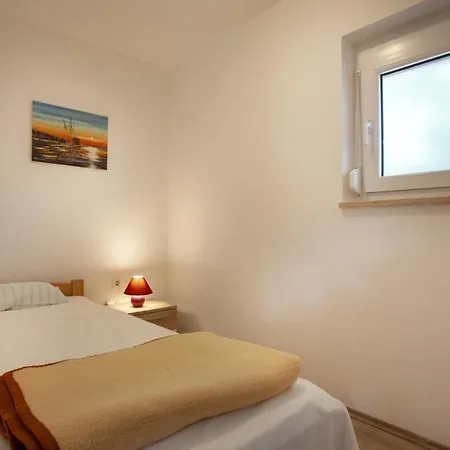 Holiday House With A Parking Space - 16147 Hébergement de vacances *